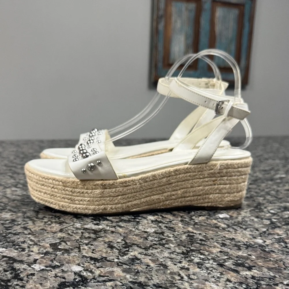 Marc Fisher White platform Espadrilles EUC 10